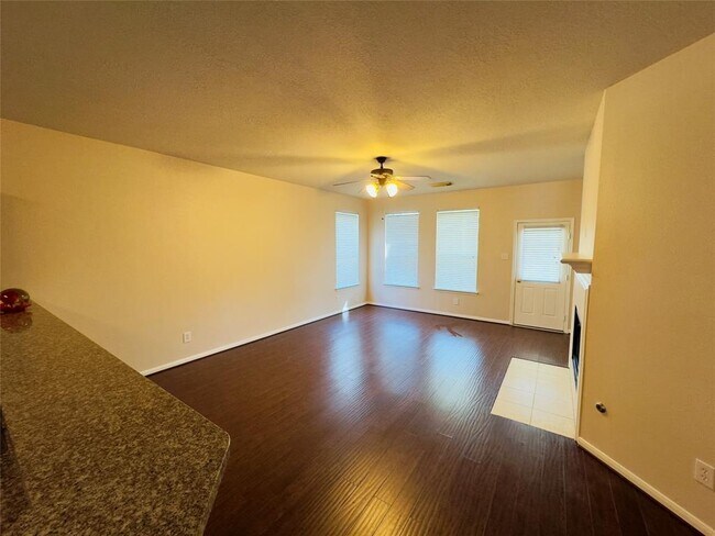 Building Photo - 16807 Shoal Park Dr