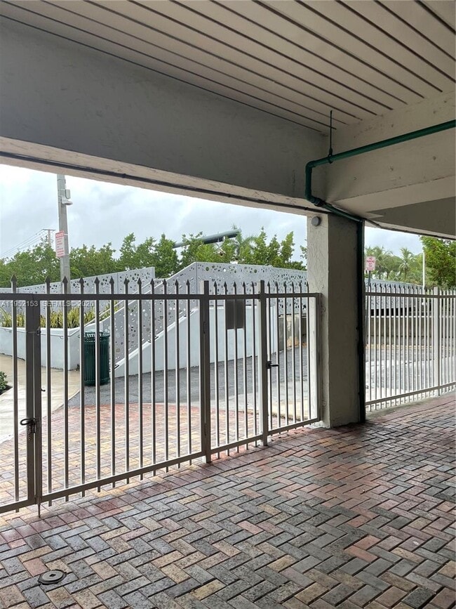 Foto del edificio - 1674 Bay Rd