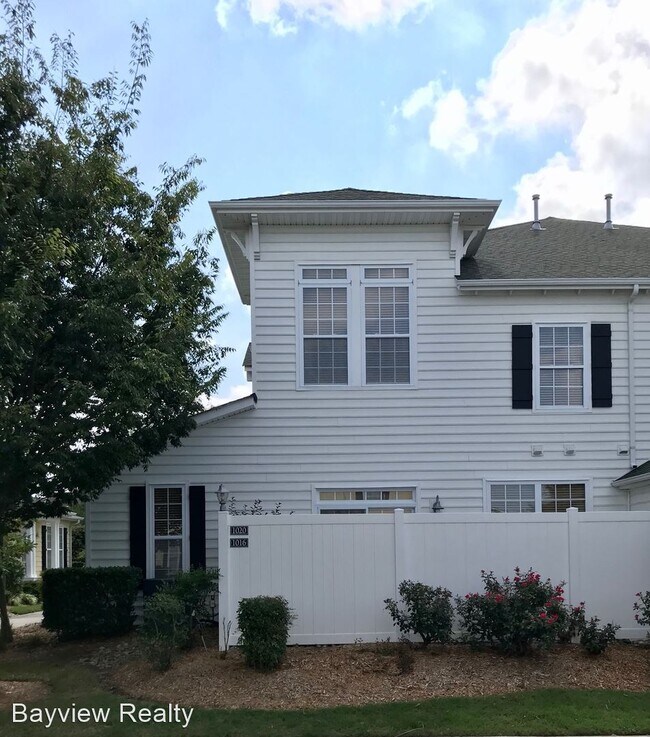 Building Photo - 3 br, 2.5 bath House - 1016 Grace Hill Dr.