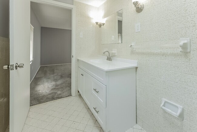 Foto del edificio - Fantastic 3bd/2ba home! Let yourself in!