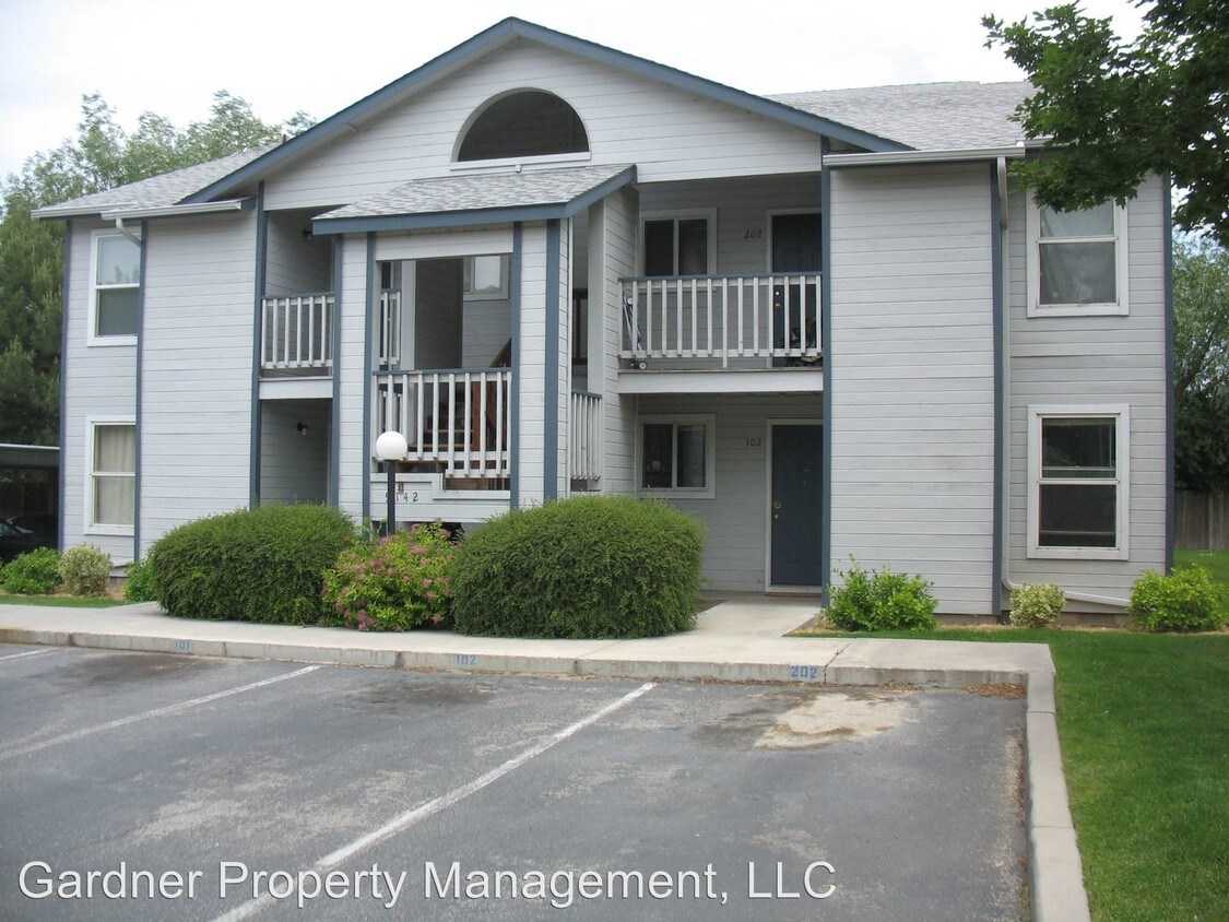 Primary Photo - 9142 W Irving St