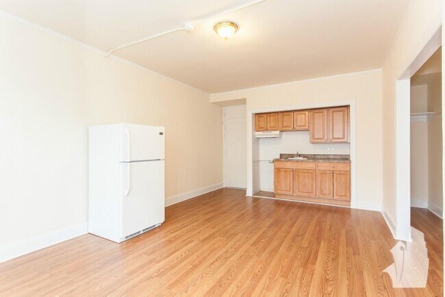 Foto del edificio - 2778 N Milwaukee Ave