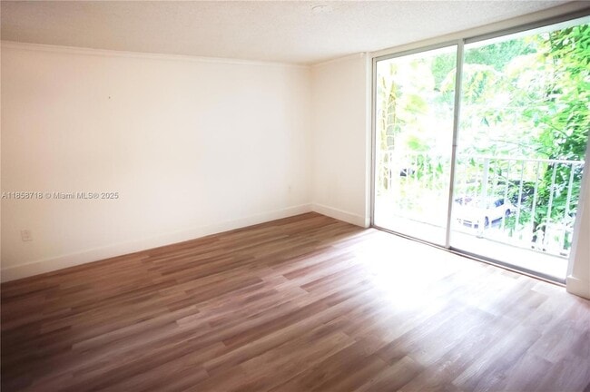 Photo - 1740 NW N River Dr Apartment