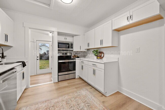 Foto del edificio - 627 E Wellesley Ave