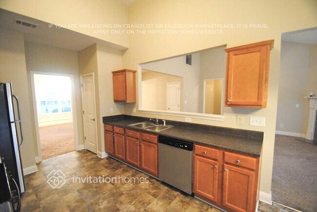 Foto del edificio - 4242 Creekrun Cir