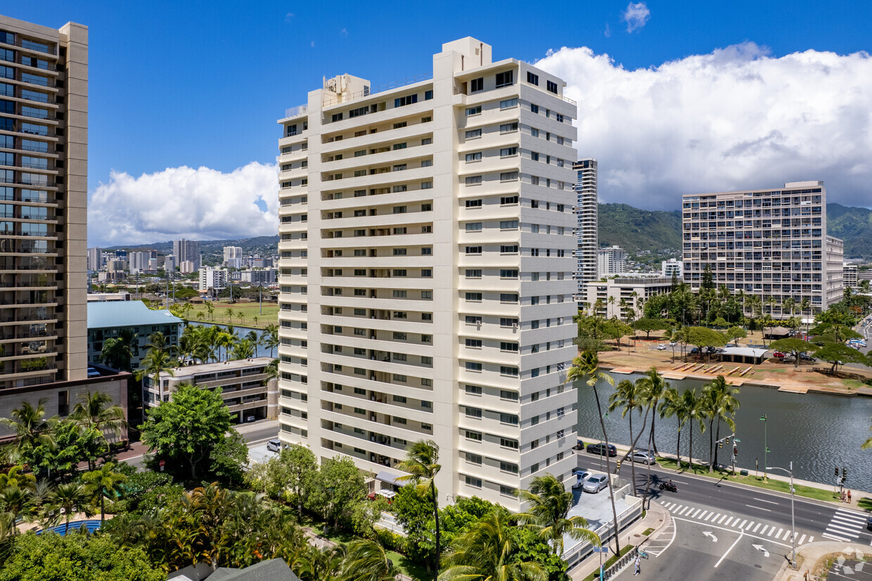 Foto principal - Waikiki Twin Towers