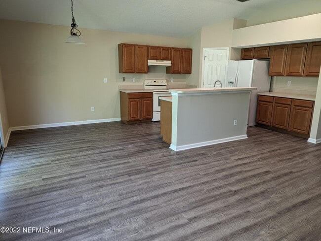 Building Photo - 1272 Ribbon Rd