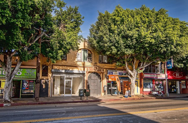 Building Photo - 2105-2107 E Cesar E Chavez Ave