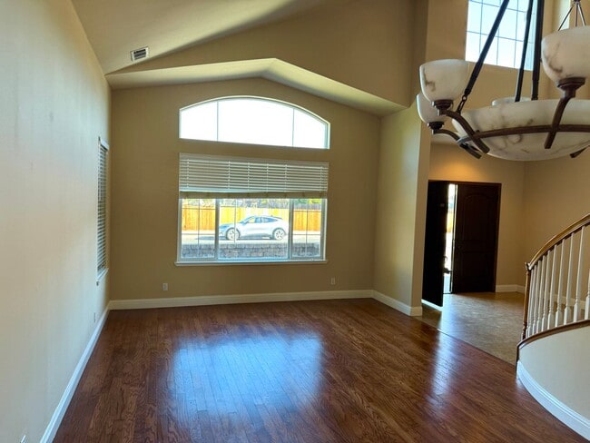 Building Photo - $4795 - Beautiful 5 Bedroom 3 Bath Home wi...