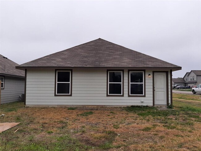Building Photo - 15118 Sorrento Bay Cir