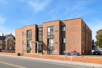 Building Photo - 222 Winthrop Shore Dr