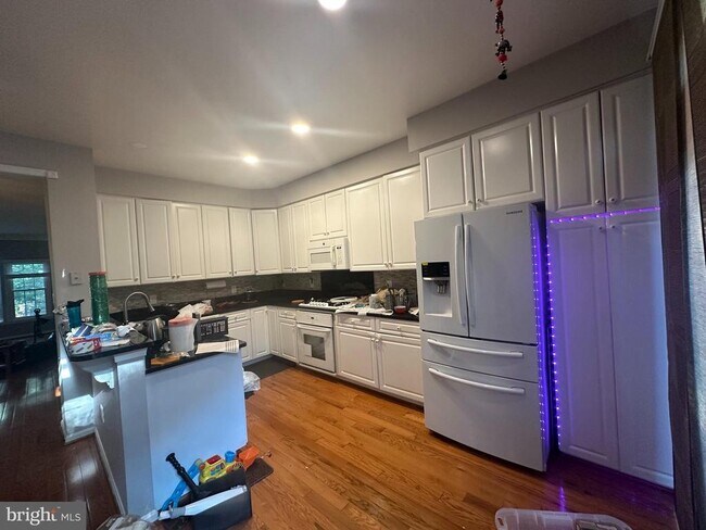 Foto del edificio - 3006 Fallswood Glen Ct