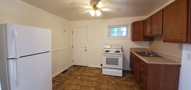 Kitchen - 2304 Spring Garden St