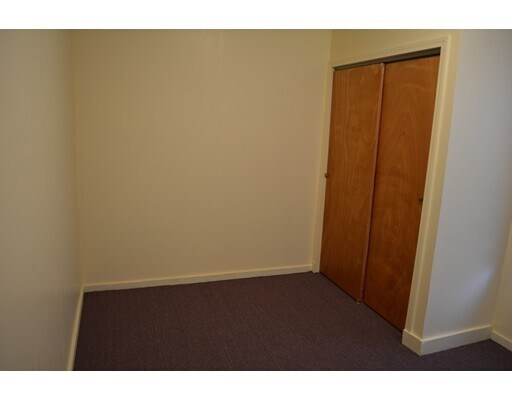 Foto del edificio - 324 McGrath Hwy