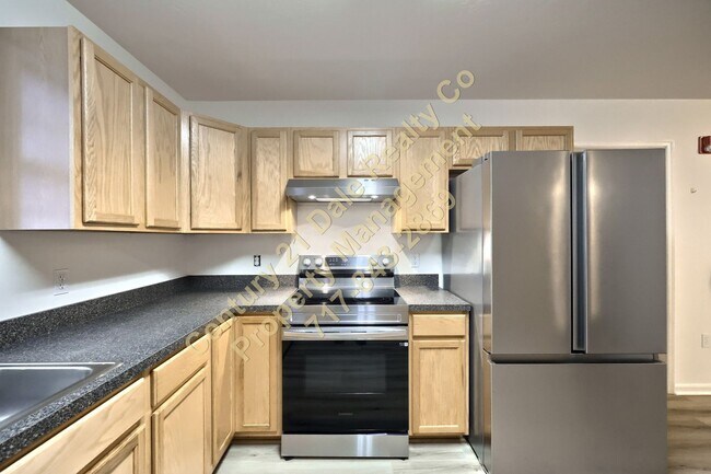 Foto del edificio - Large 2 Bedroom 1 Bath All One Level Apartment in Hellam PA