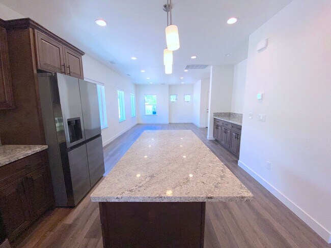 Foto del edificio - 1228 Wild Oak Ct