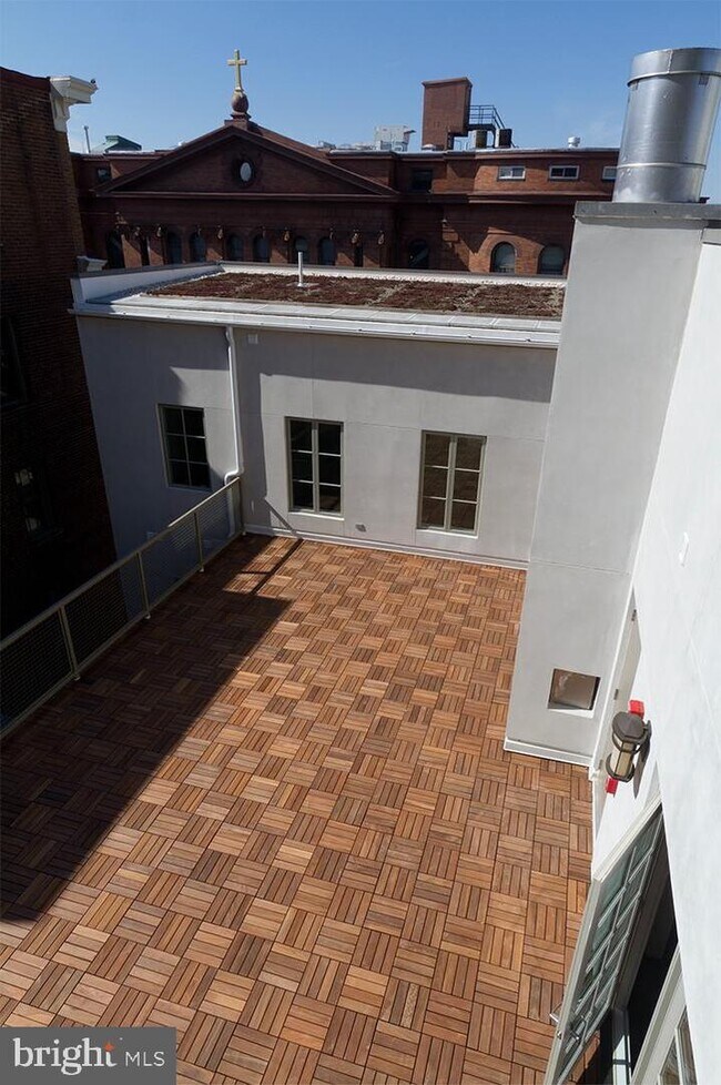 Building Photo - 2160-2162 California St NW
