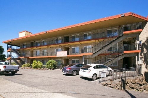 Primary Photo - Water's Edge Condominiums - 1 bedroom