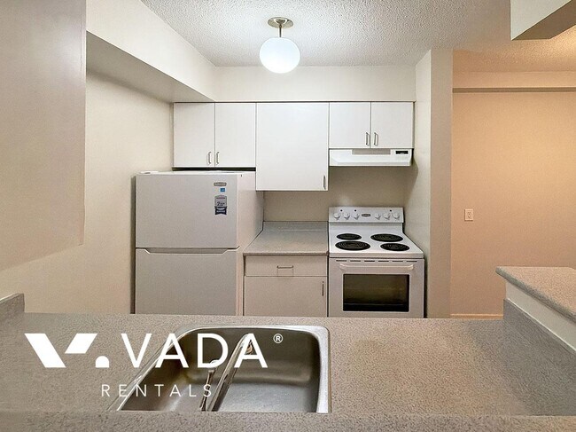 Building Photo - Barclay House West End 1 Bedroom Apartment Rental 402-1770 Barclay Street Vancouver: VADAPM.com