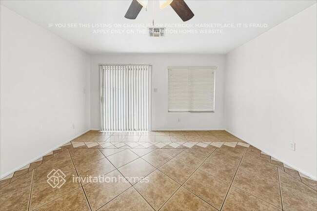 Foto del edificio - 13127 W Port Royale Ln