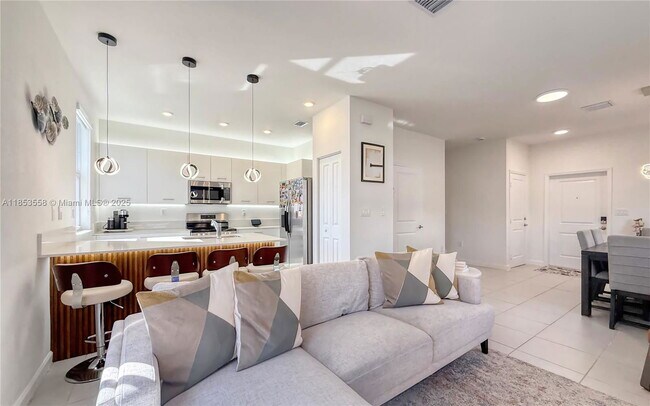 Foto del edificio - 12373 NW 24th Pl