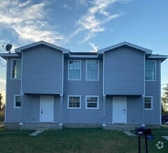 Building Photo - 313 San Salvador Ave