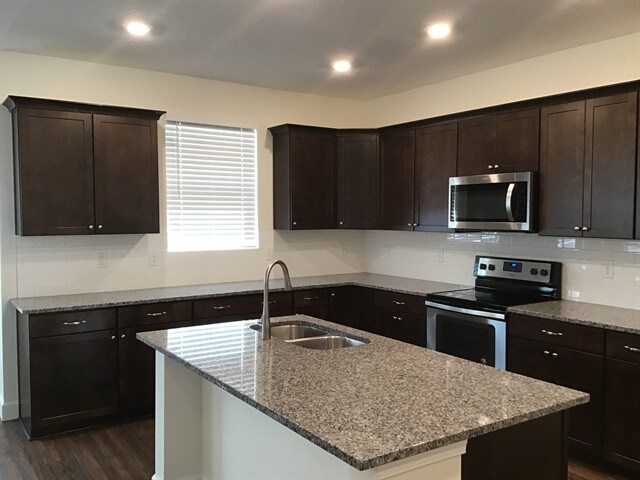 Building Photo - 2422 E Tumbleweed Road