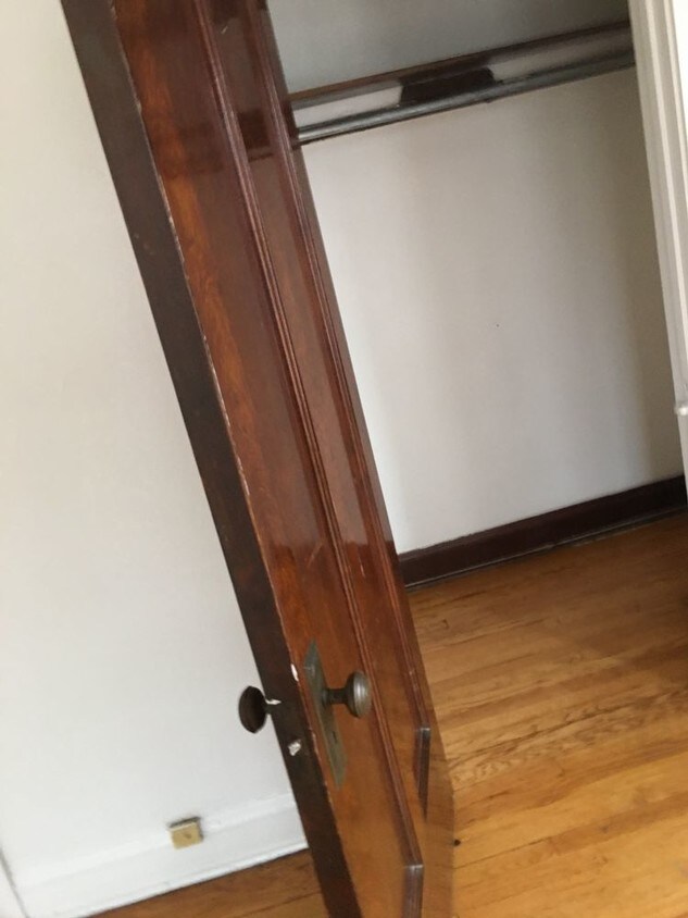 Building Photo - 647 N Austin Blvd