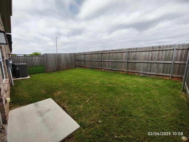 Building Photo - BRAND NEW DUPLEX