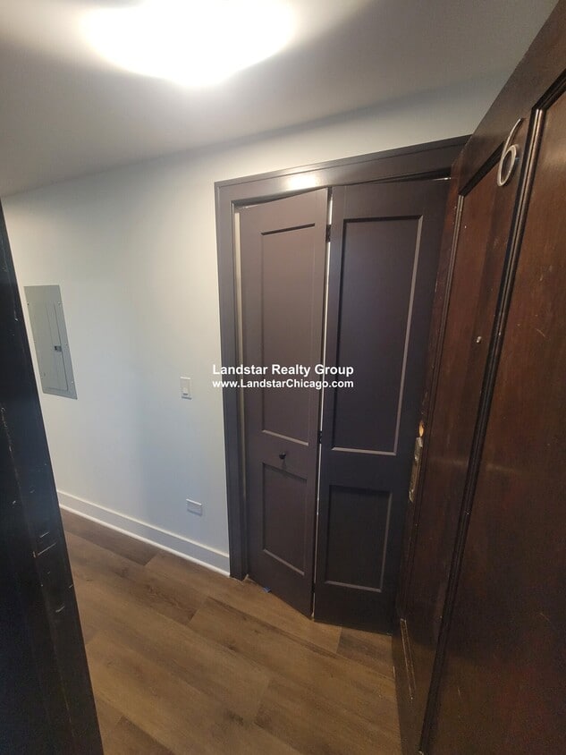 Foto principal - 1241 Chicago Ave