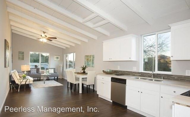 Foto del edificio - 3433 Sweetwater Springs Blvd