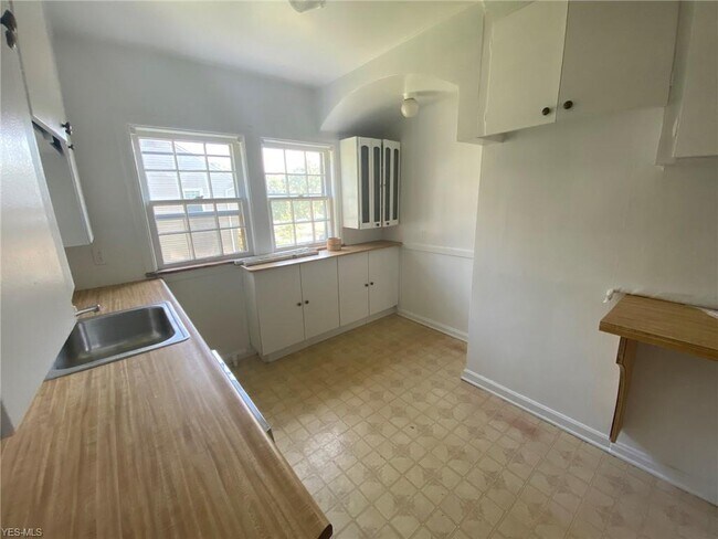 Foto del edificio - 3705 Palmerston Rd