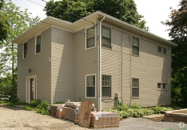 Building Photo - 30 E Main St