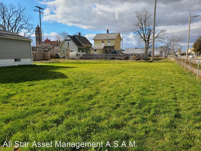 Foto del edificio - 3 br, 1 bath House - 417 N Jefferson St