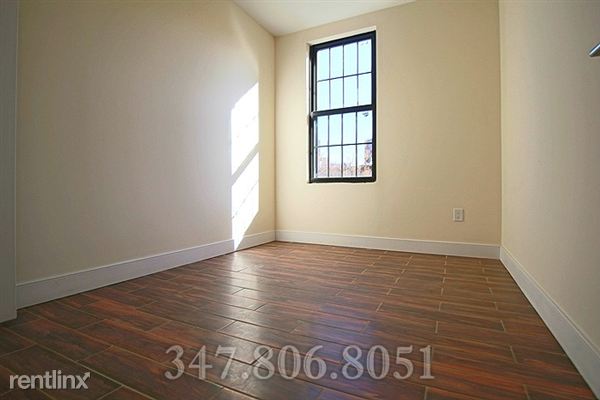 Fotografía del edificio - 754 Willoughby Ave