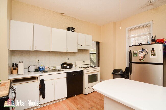 Foto del edificio - 2057 W Roscoe St