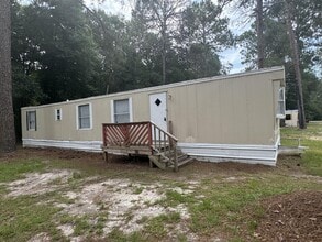 Building Photo - 211 Victoria Cir