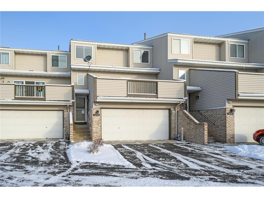 Primary Photo - 14558 Cobalt Ave