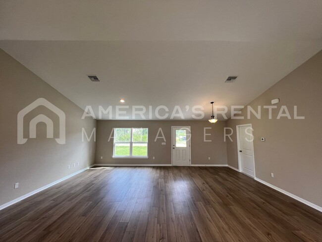 Foto del edificio - Home for Rent in Sebring, FL!!! Available ...