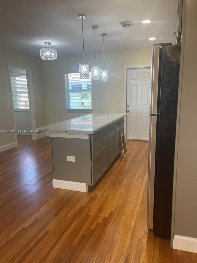 Building Photo - 1084 92nd St