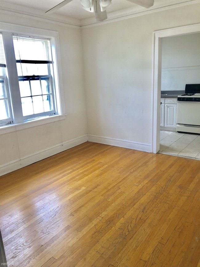 Building Photo - 1 br, 1 bath Apartment - 1301 Ridgeland Ave