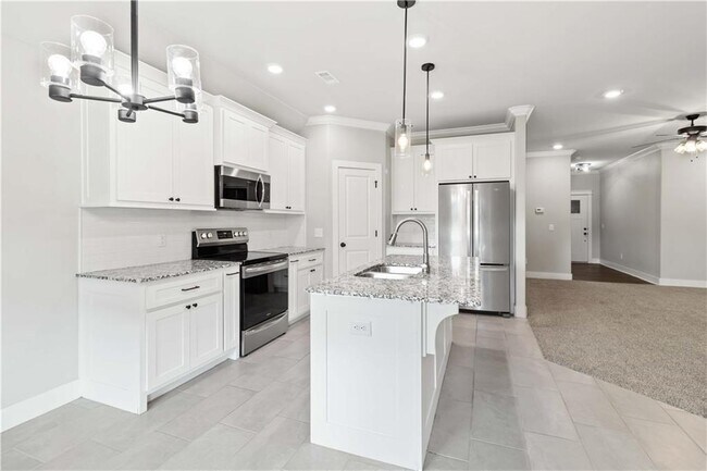 Building Photo - 9 E Loveland Loop
