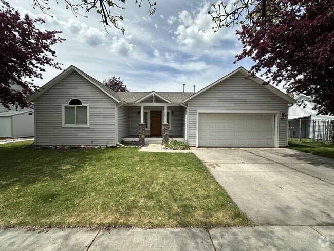 Building Photo - 2867 Sheffield Dr