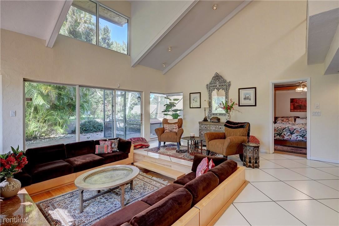 Foto principal - 3 br, 2.5 bath Townhome - 6586 Patio Ln