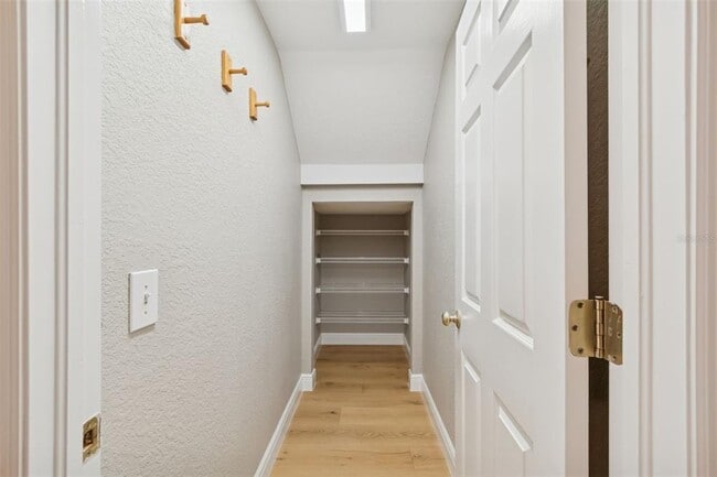 Building Photo - 2858 Bayshore Trails Dr