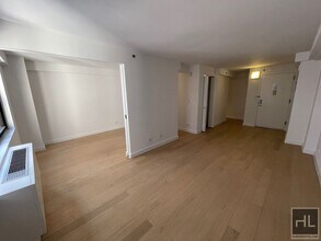 Building Photo - East 39th Street