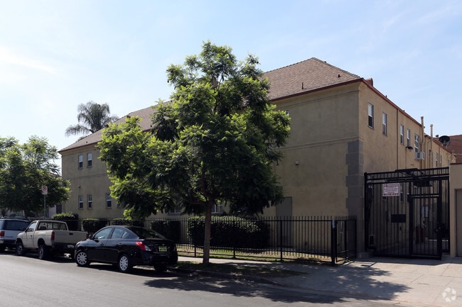 Building Photo - 201-207 S Kenmore Ave