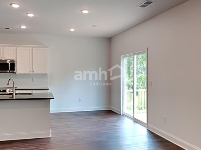 Foto del edificio - 177 Willow Ln