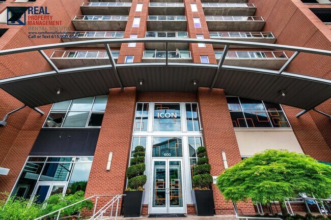 Foto del edificio - Modern, high-end condo in the ICON! So many amenities!
