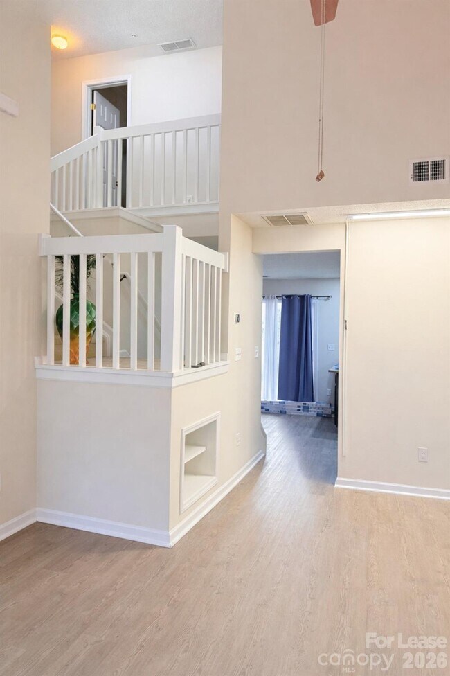 Foto del edificio - 111 Lynch Cir